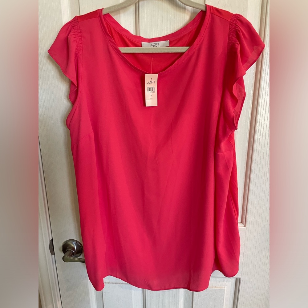 NWT Loft flutter sleeve top size 18